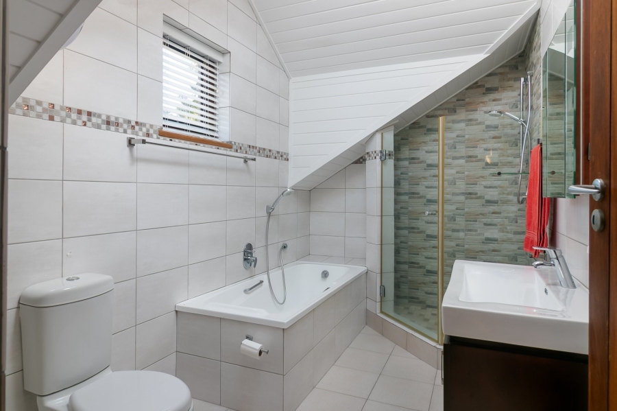 6 Bedroom Property for Sale in Pezula Golf Estate Western Cape